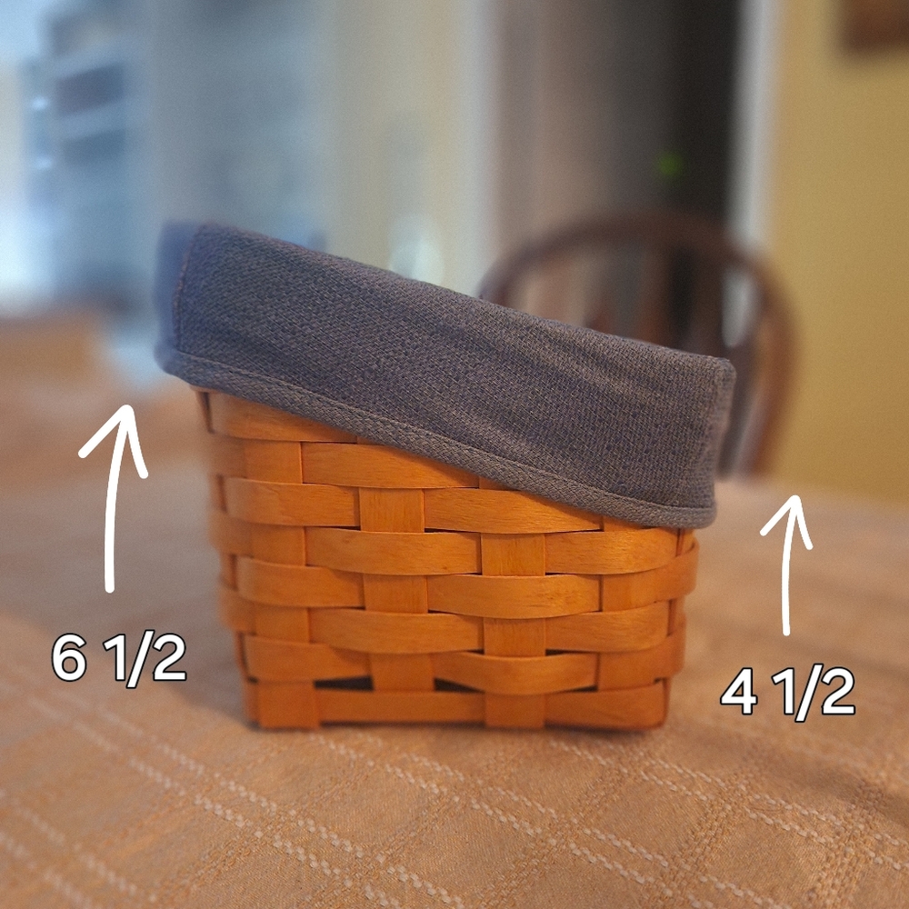 Vintage Longaberger basket - Picture 9 of 10